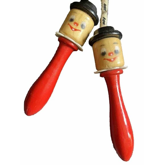 Vintage  Hand Painted Wooden Children’s Skipping  Rope hard to find - Picture 3 of 4